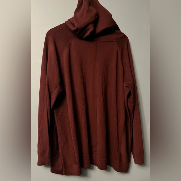Deep Burgundy Away Hoodie w/ Nexk Cozyness & Kangaroo 🦘 Pockets w/ Zippers!! - Picture 5 of 8